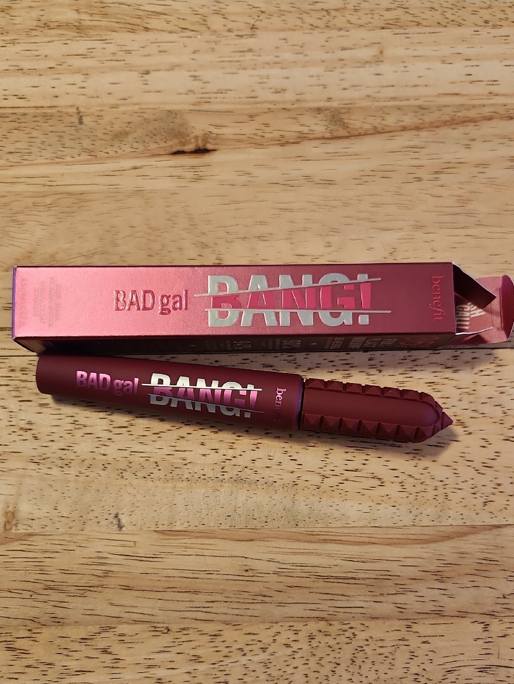 Benefit BADgal BANG! Mascara in Metallic Rose-Pink Packaging